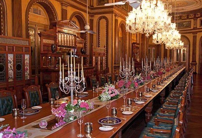 Taj-Falaknuma-Palace-Dining-Table